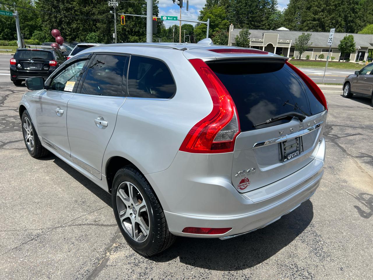 Volvo XC60 2015.5 AWD 4dr T6 Platinum 2014