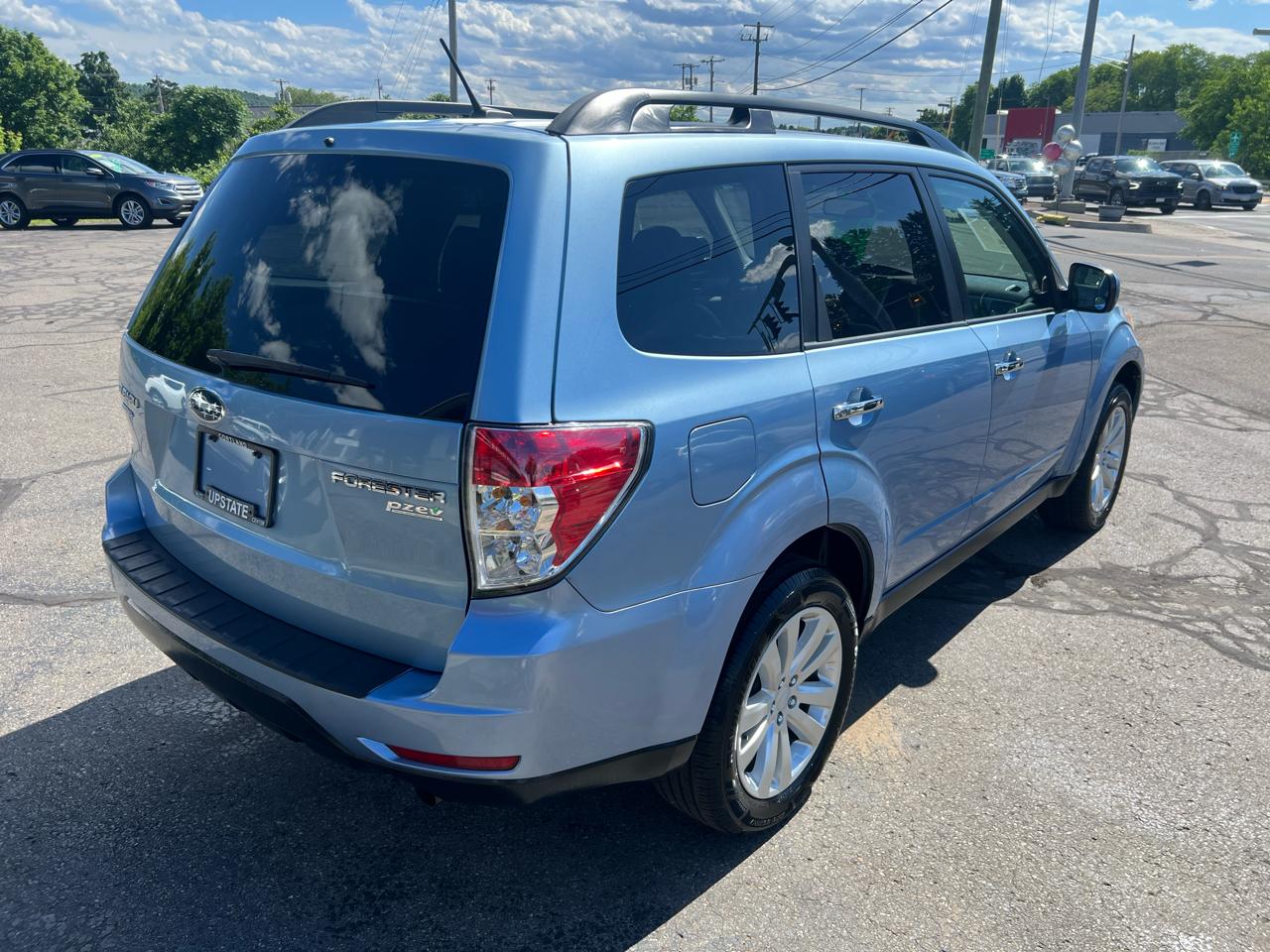 Subaru Forester 4dr Auto 2.5X Limited 2011
