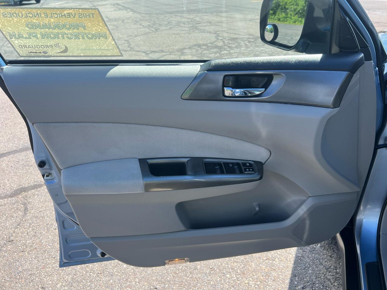 Subaru Forester 4dr Auto 2.5X Limited 2011