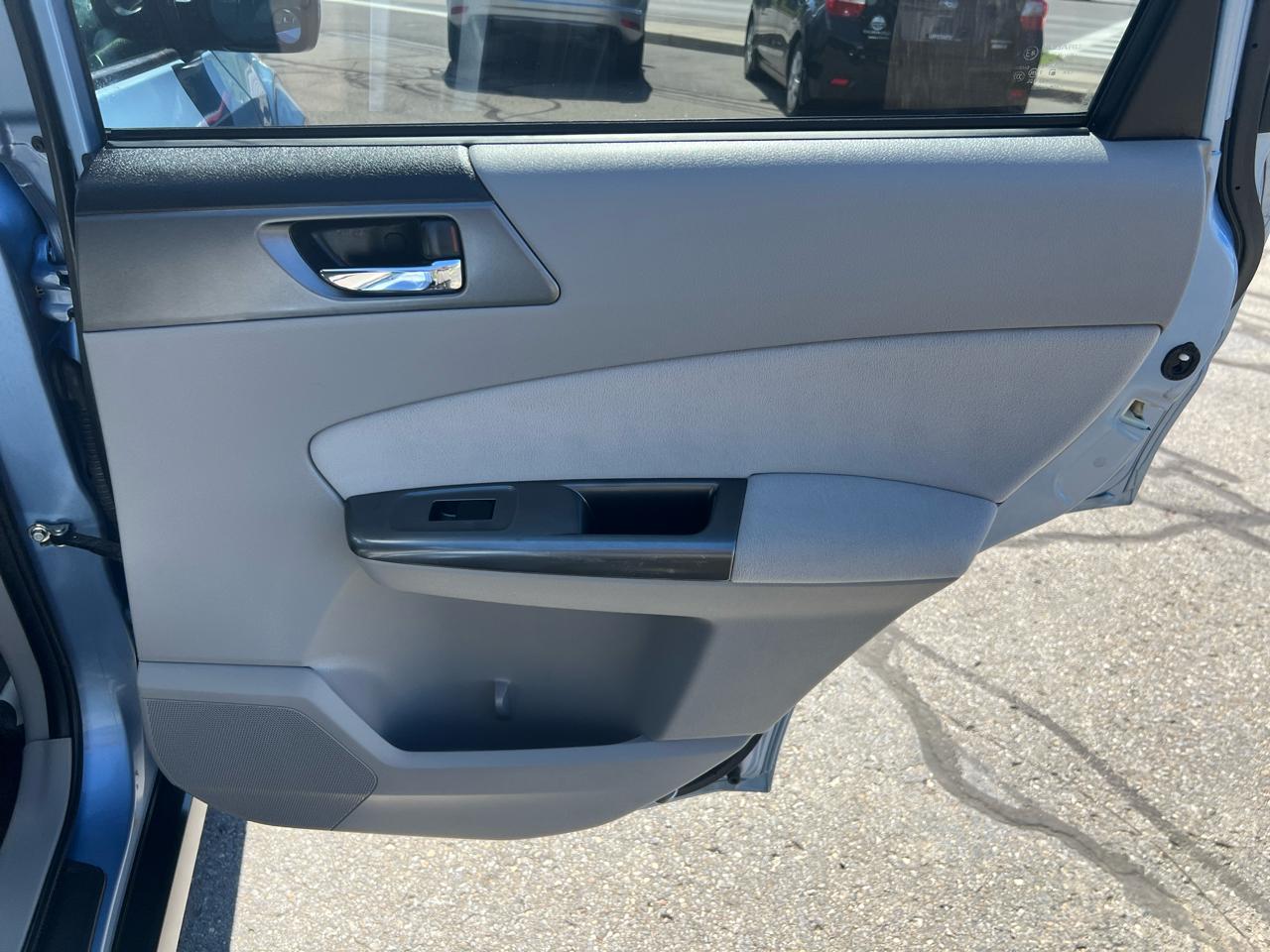 Subaru Forester 4dr Auto 2.5X Limited 2011
