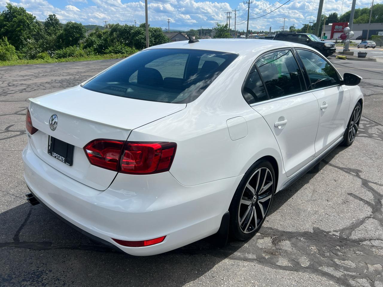 Volkswagen GLI 4dr Sdn DSG Autobahn w/Nav PZEV *Ltd Avail* 2013