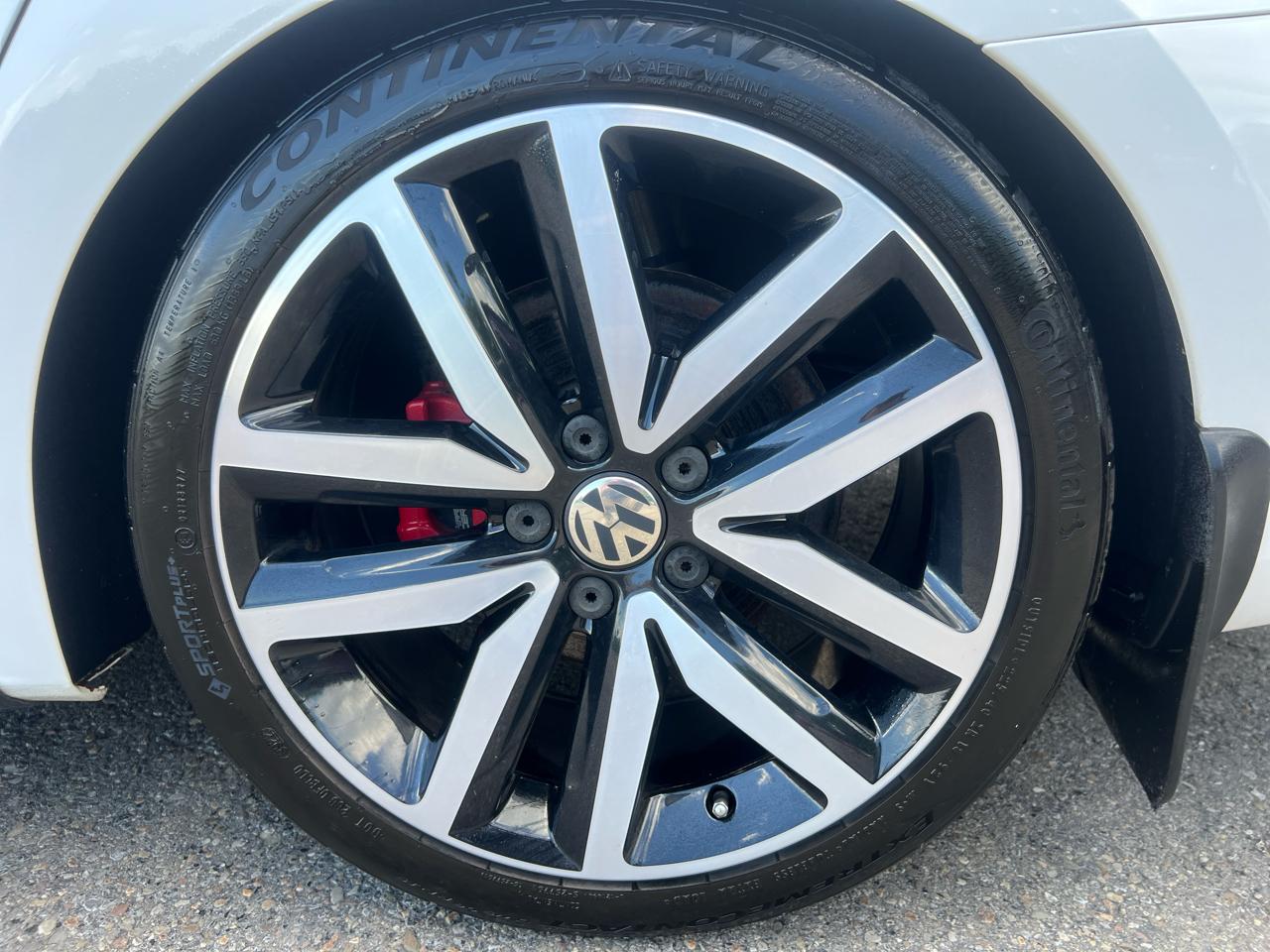 Volkswagen GLI 4dr Sdn DSG Autobahn w/Nav PZEV *Ltd Avail* 2013