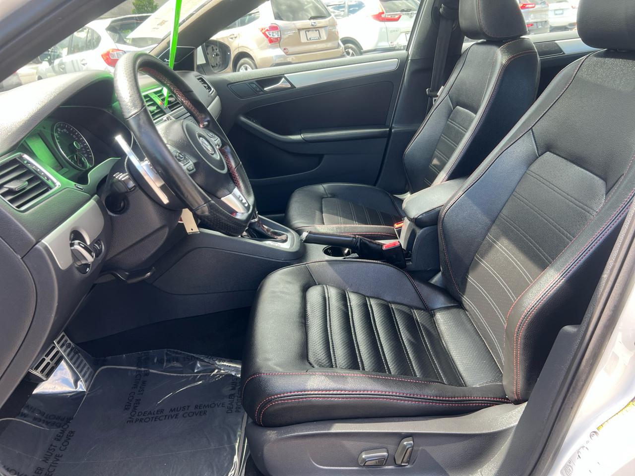 Volkswagen GLI 4dr Sdn DSG Autobahn w/Nav PZEV *Ltd Avail* 2013