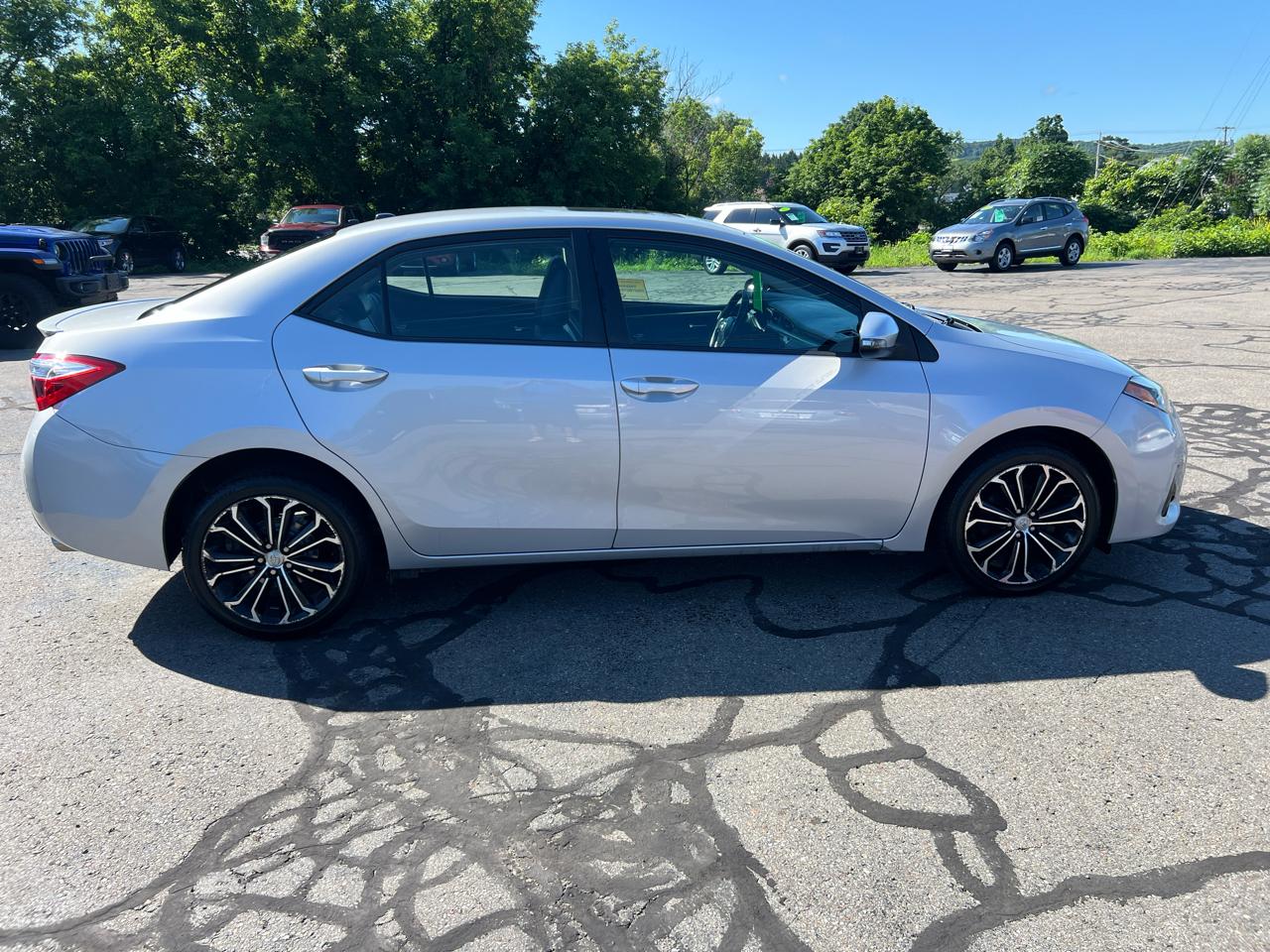 Toyota Corolla 4dr Sdn CVT LE Premium (Natl) 2014