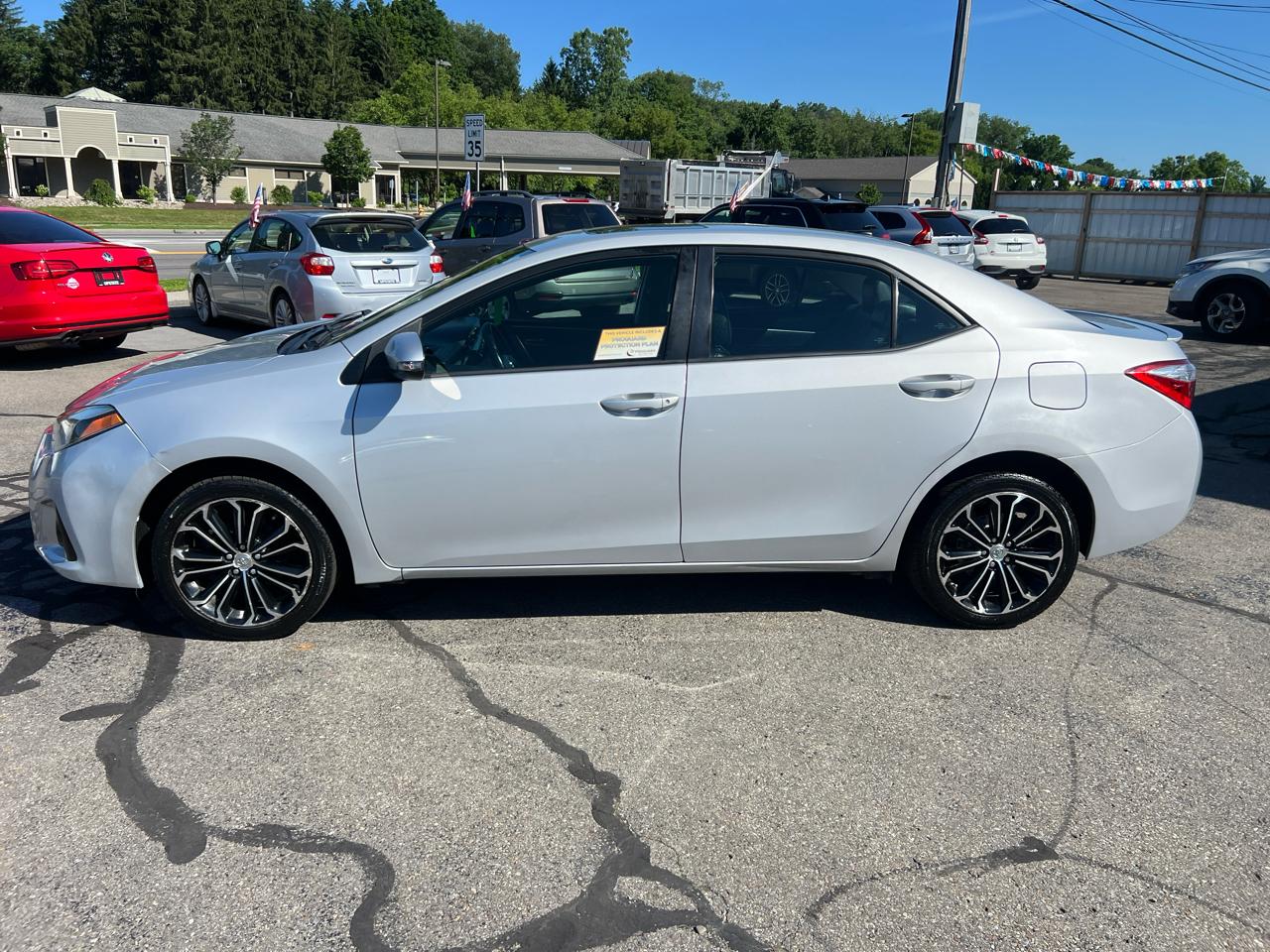 Toyota Corolla 4dr Sdn CVT LE Premium (Natl) 2014