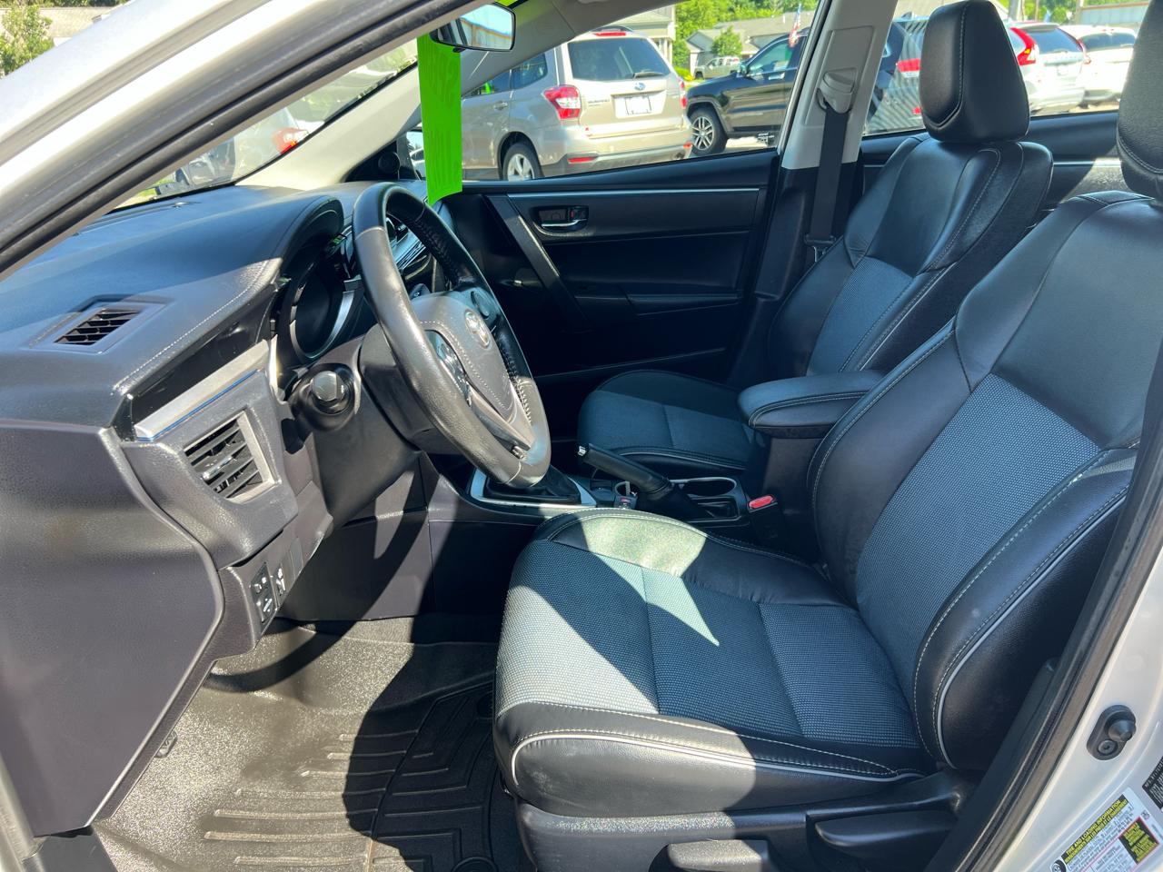 Toyota Corolla 4dr Sdn CVT LE Premium (Natl) 2014