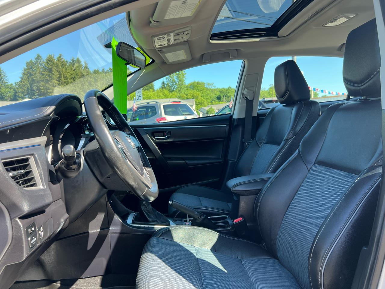 Toyota Corolla 4dr Sdn CVT LE Premium (Natl) 2014
