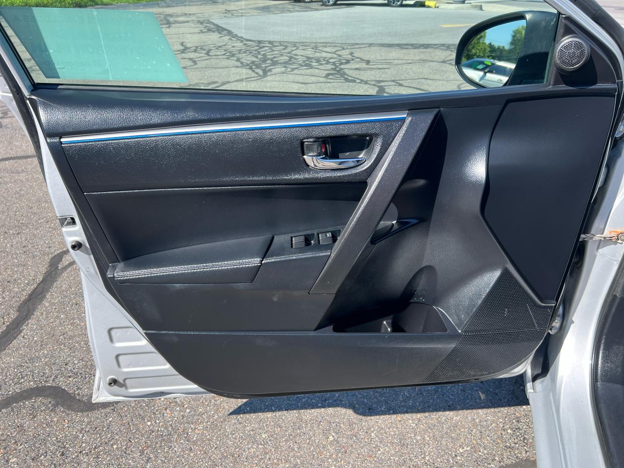 Toyota Corolla 4dr Sdn CVT LE Premium (Natl) 2014