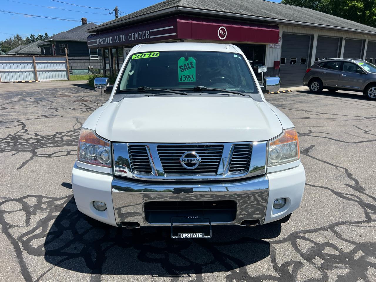 Nissan Titan 4WD Crew Cab SWB SL 2011
