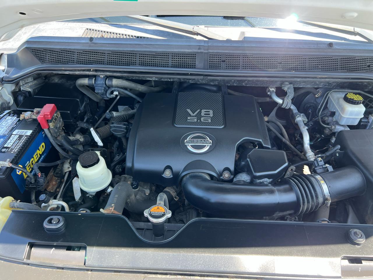 Nissan Titan 4WD Crew Cab SWB SL 2011