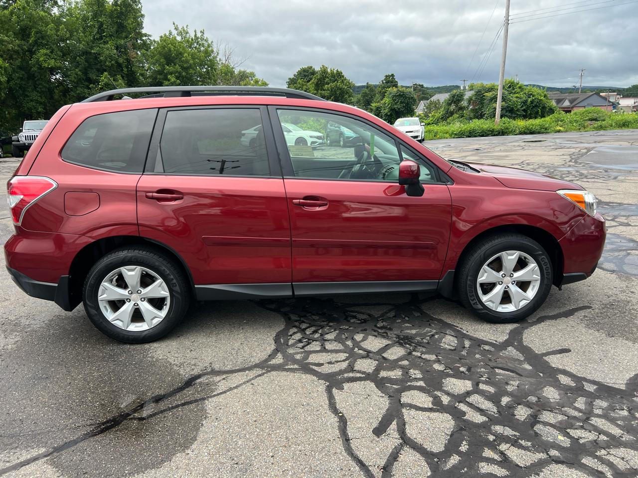 Subaru Forester 4dr CVT 2.5i Premium PZEV 2015