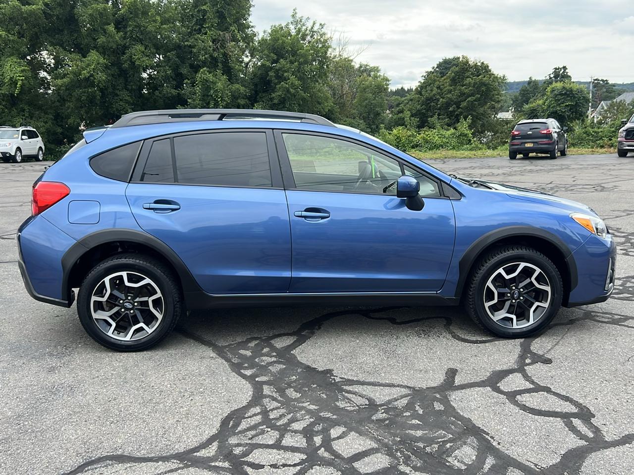 Subaru Crosstrek 5dr CVT 2.0i Premium 2016