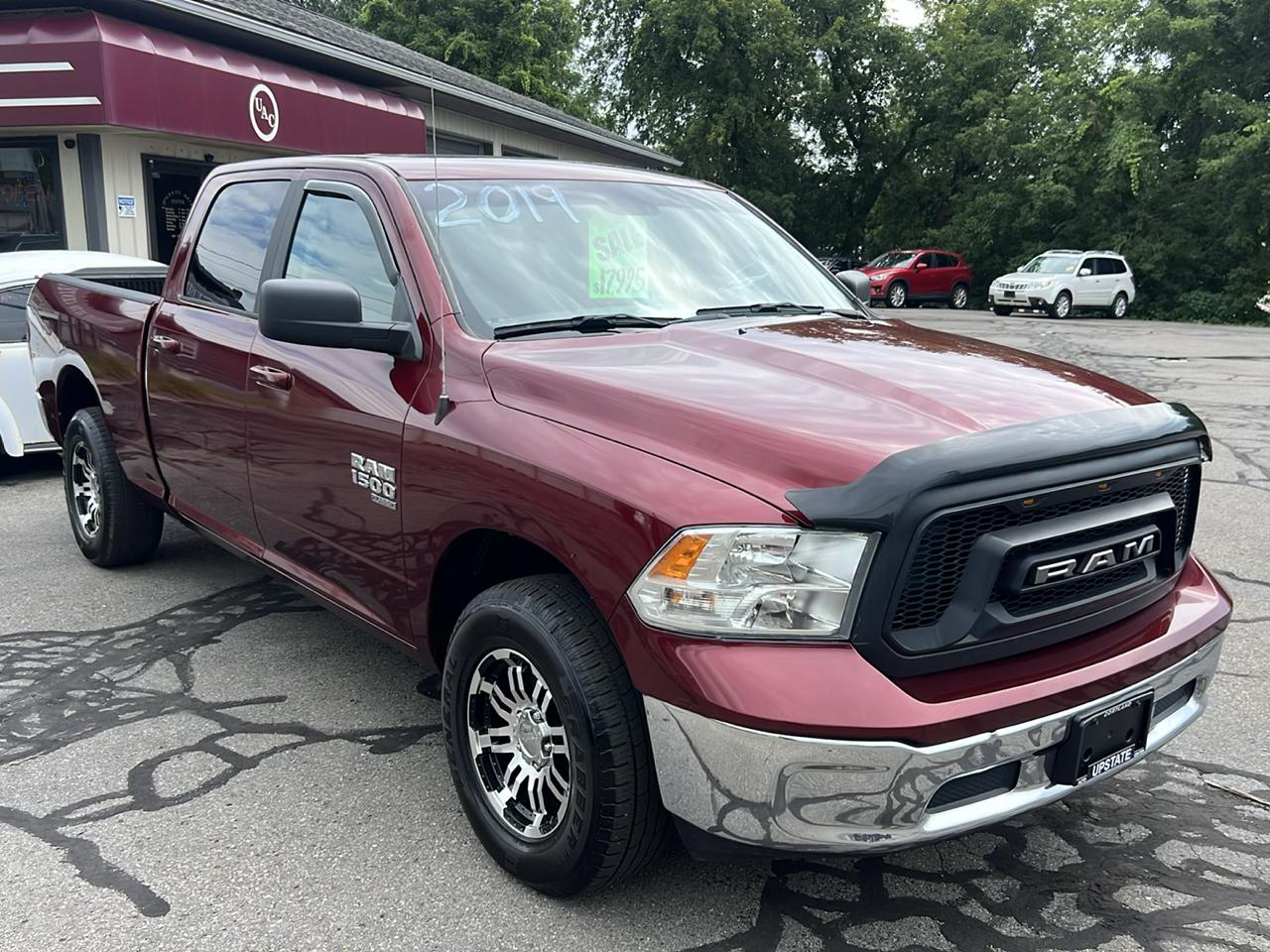 RAM 1500 Classic SLT 4x4 Crew Cab 6'4" Box 2019