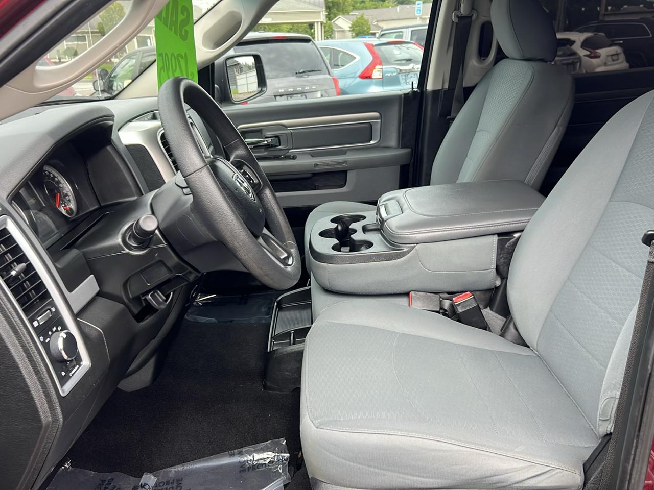 RAM 1500 Classic SLT 4x4 Crew Cab 6'4" Box 2019