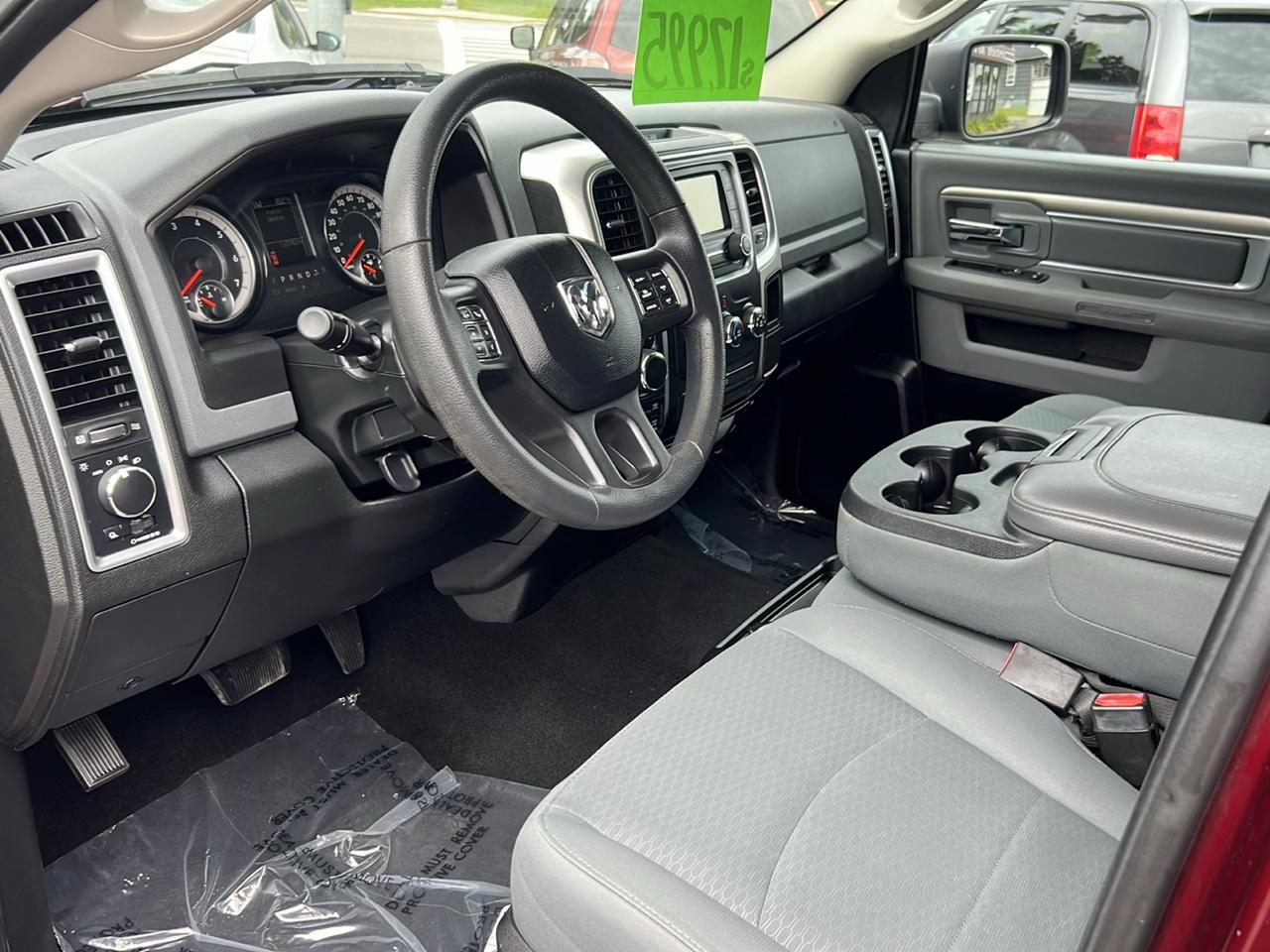 RAM 1500 Classic SLT 4x4 Crew Cab 6'4" Box 2019