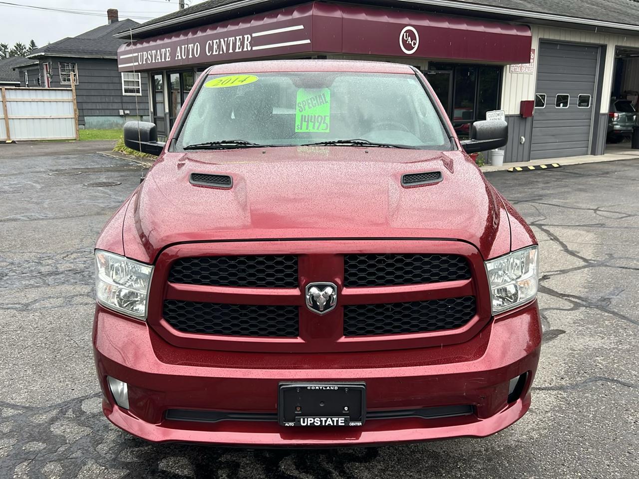 RAM 1500 4WD Crew Cab 140.5" Express 2014