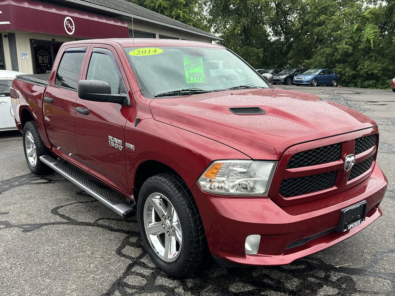 RAM 1500 4WD Crew Cab 140.5" Express 2014