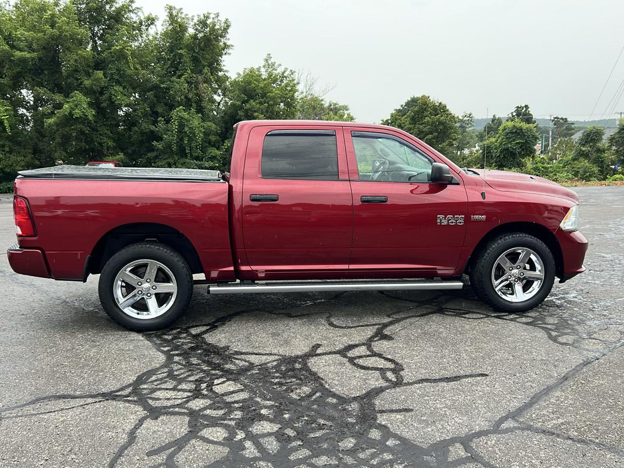 RAM 1500 4WD Crew Cab 140.5" Express 2014