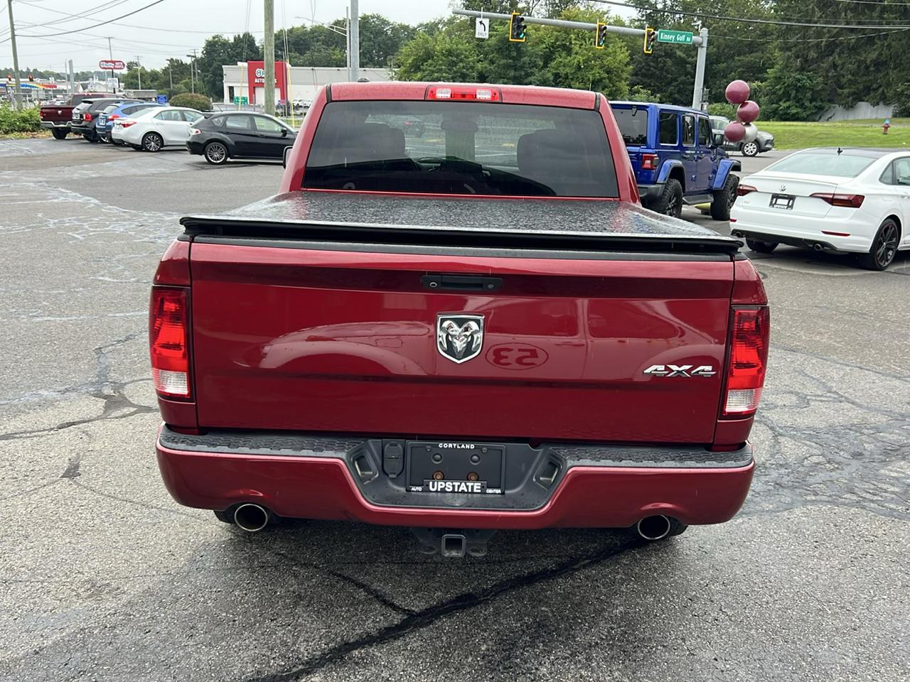 RAM 1500 4WD Crew Cab 140.5" Express 2014