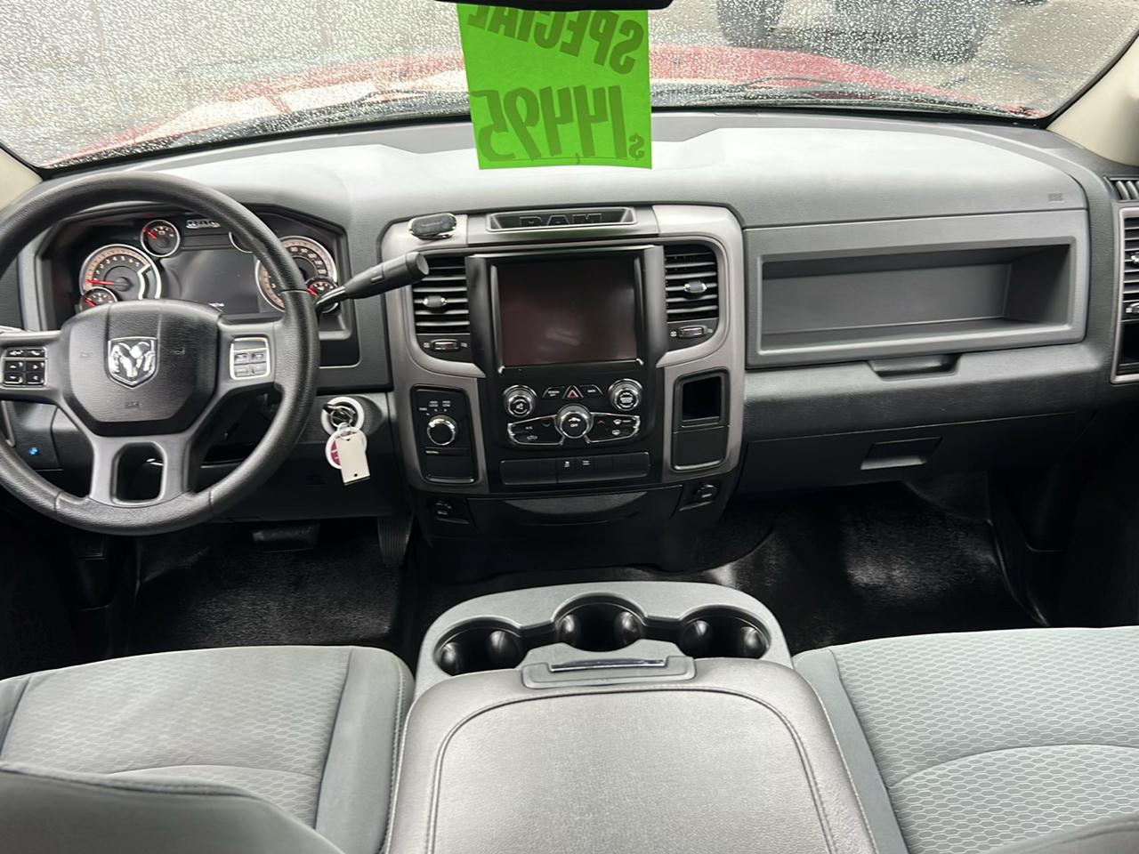 RAM 1500 4WD Crew Cab 140.5" Express 2014