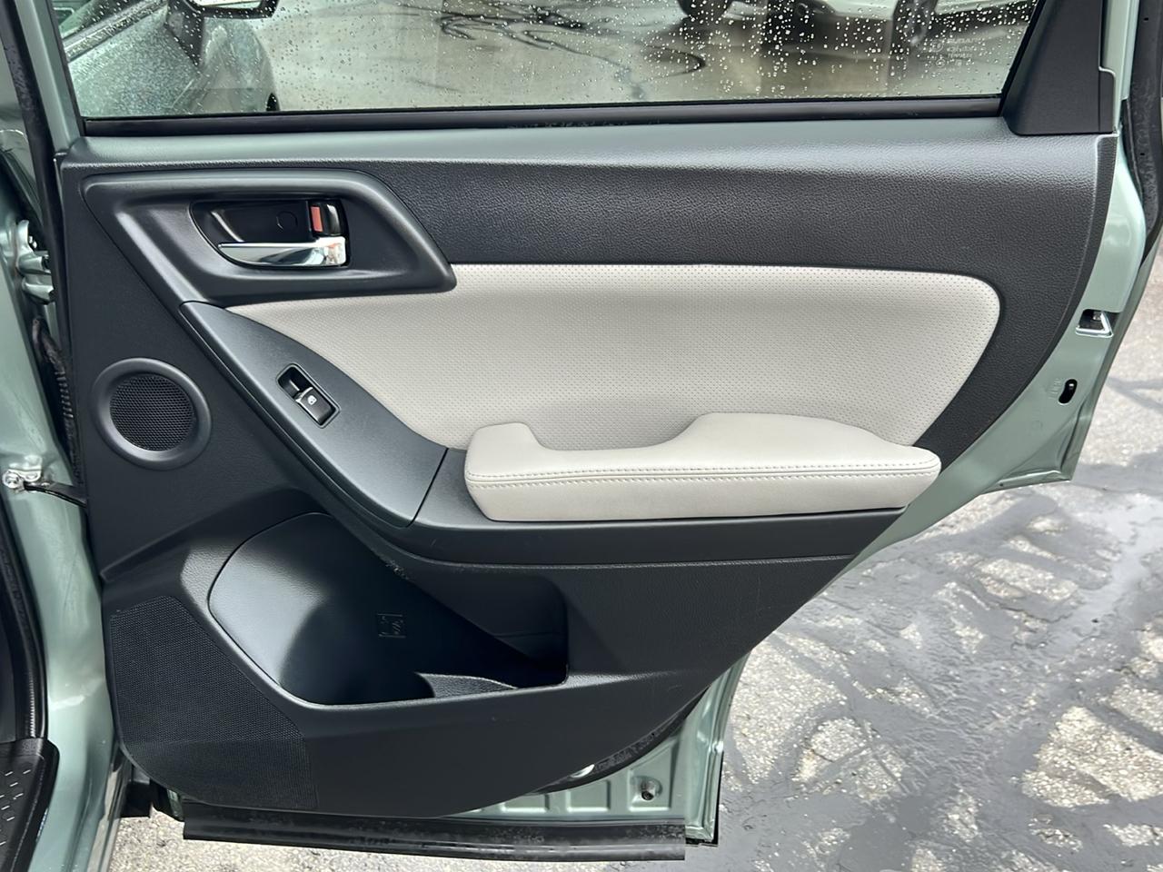 Subaru Forester 2.5i Limited CVT 2018