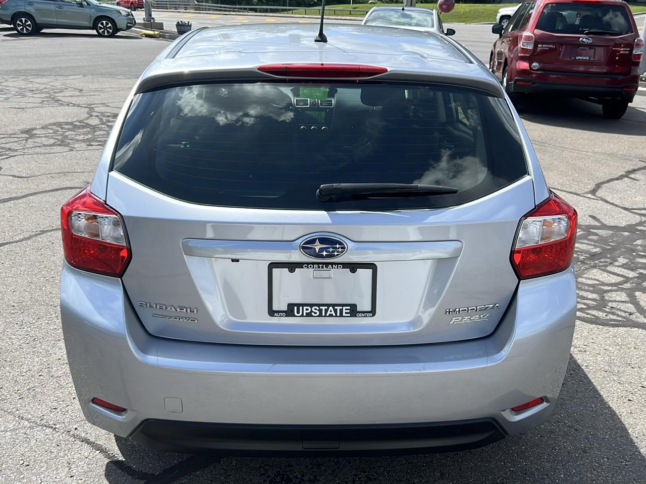 Subaru Impreza Wagon 5dr CVT 2.0i 2016