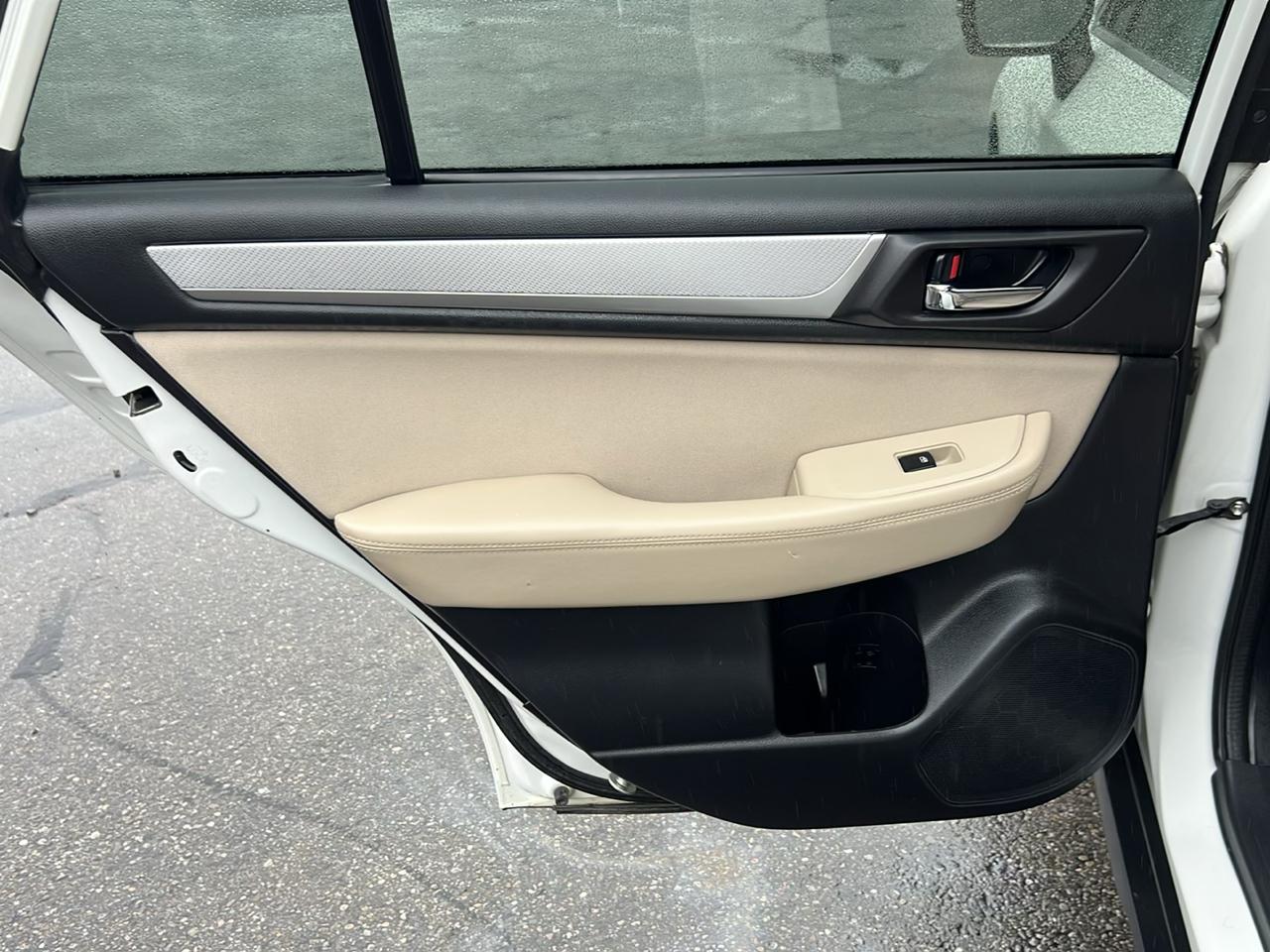 Subaru Outback 4dr Wgn 2.5i Premium PZEV 2016