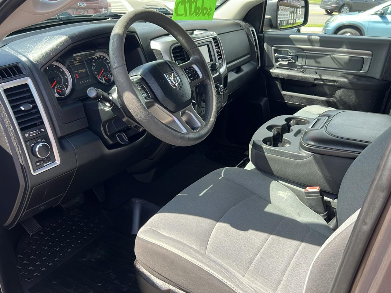 RAM 1500 Classic SLT 4x4 Crew Cab 5'7" Box 2021