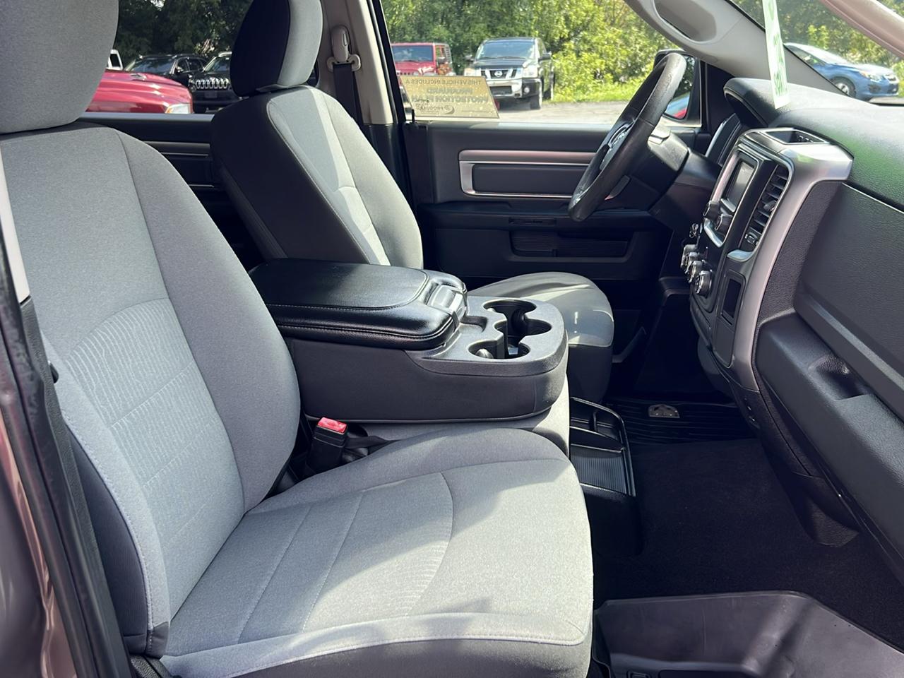RAM 1500 Classic SLT 4x4 Crew Cab 5'7" Box 2021