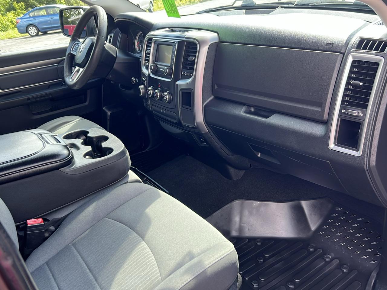 RAM 1500 Classic SLT 4x4 Crew Cab 5'7" Box 2021