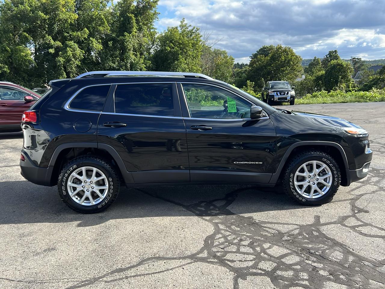 Jeep Cherokee 4WD 4dr Latitude 2015