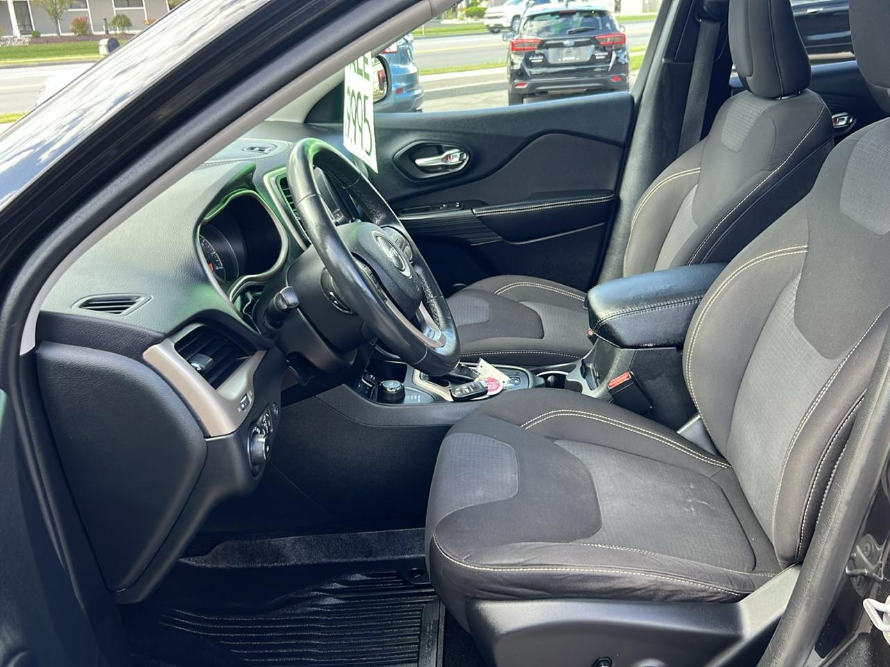 Jeep Cherokee 4WD 4dr Latitude 2015