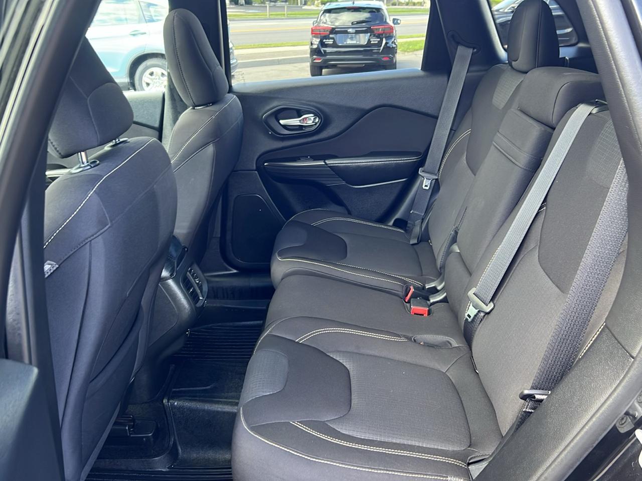 Jeep Cherokee 4WD 4dr Latitude 2015