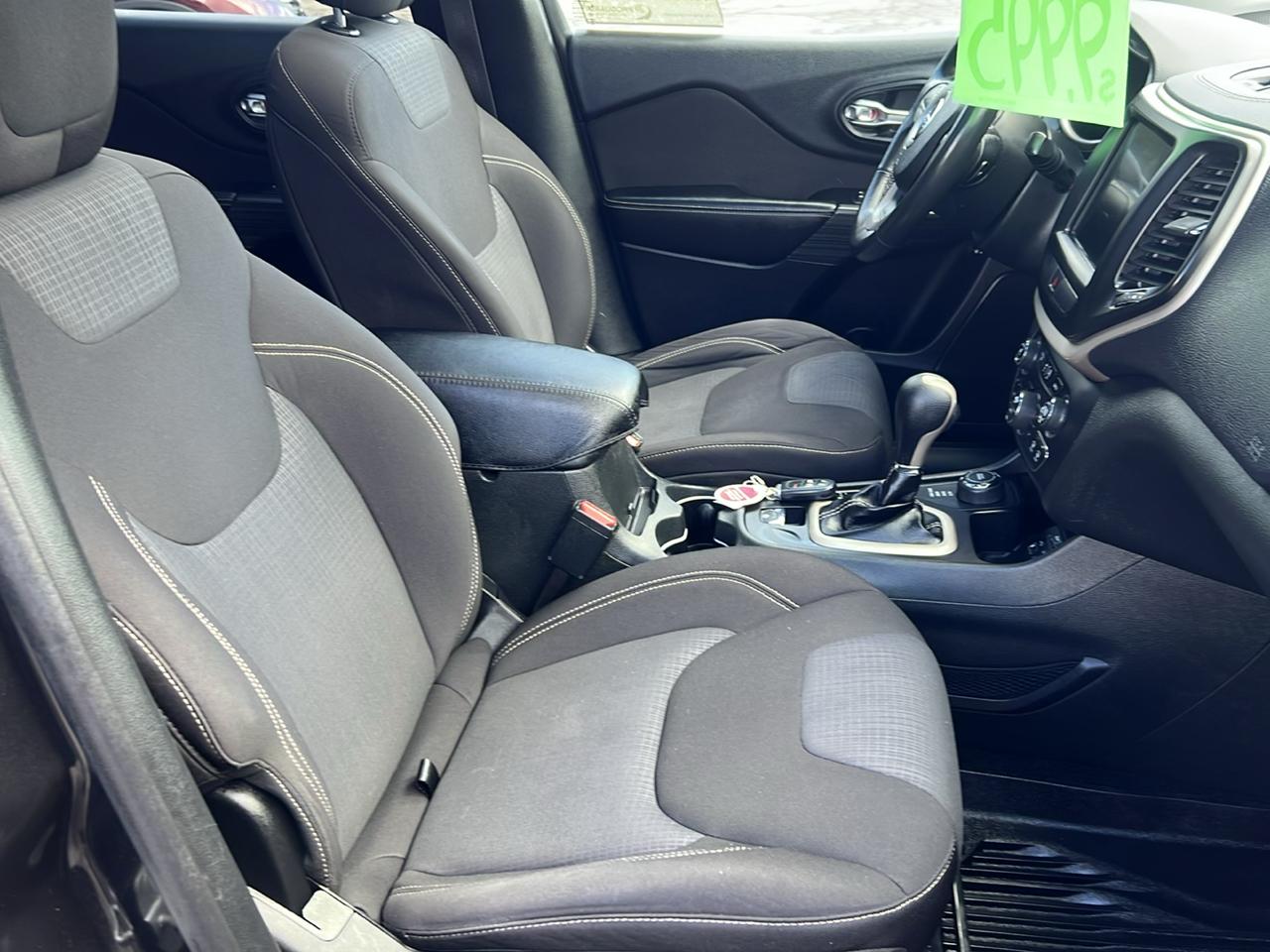 Jeep Cherokee 4WD 4dr Latitude 2015