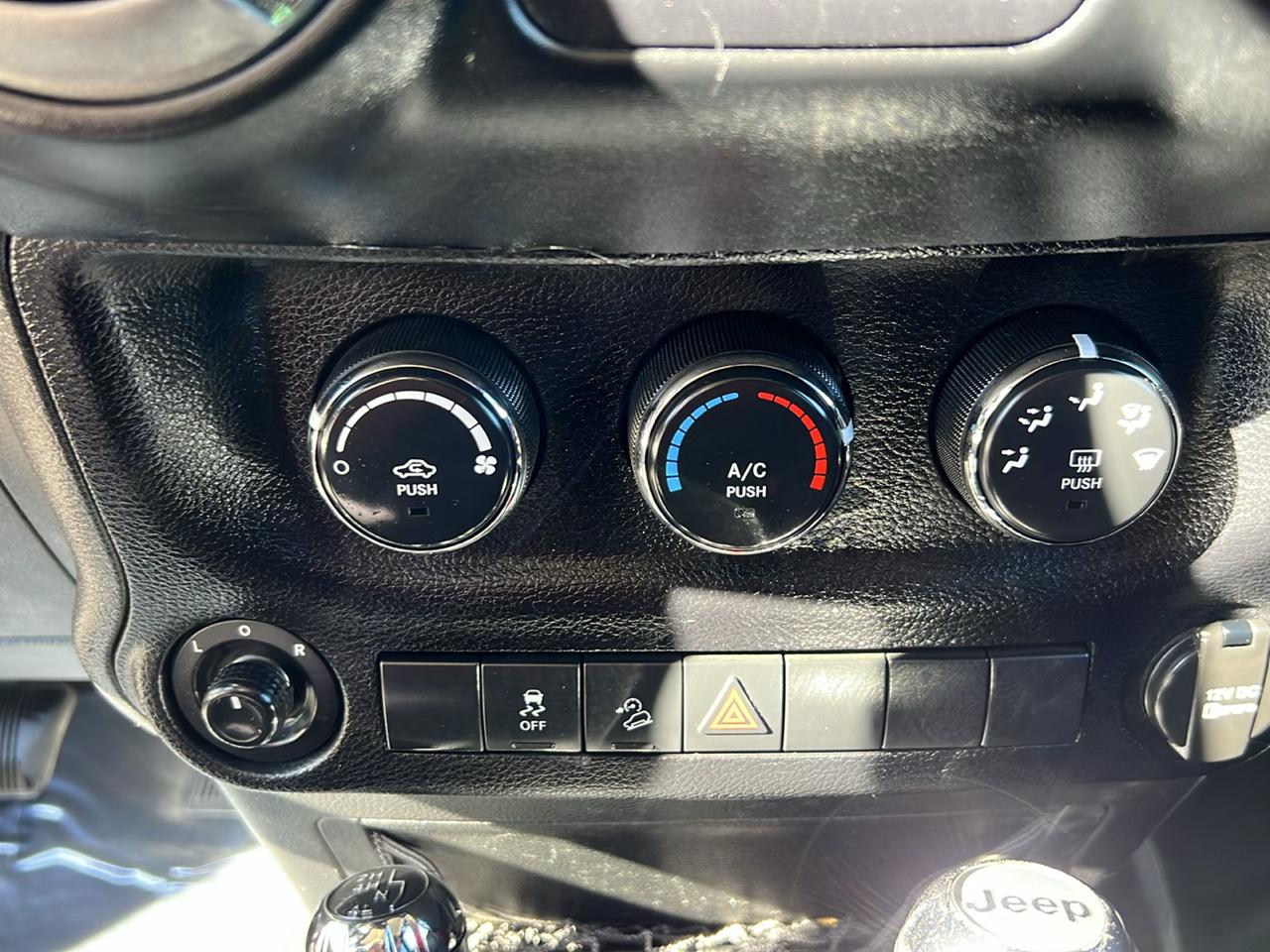 Jeep Wrangler Unlimited 4WD 4dr Sport 2013
