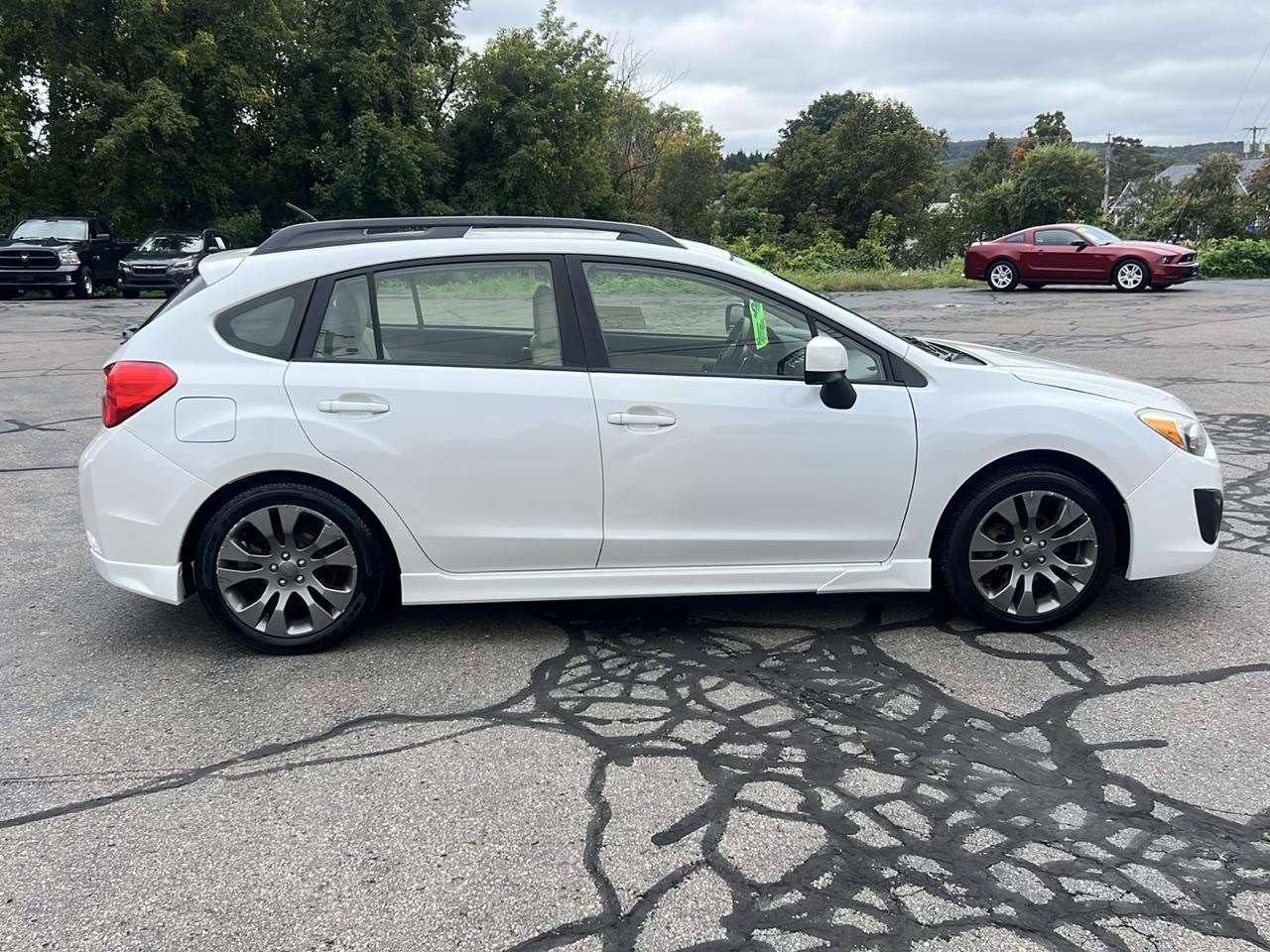 Subaru Impreza Wagon 5dr Auto 2.0i Sport Premium 2013