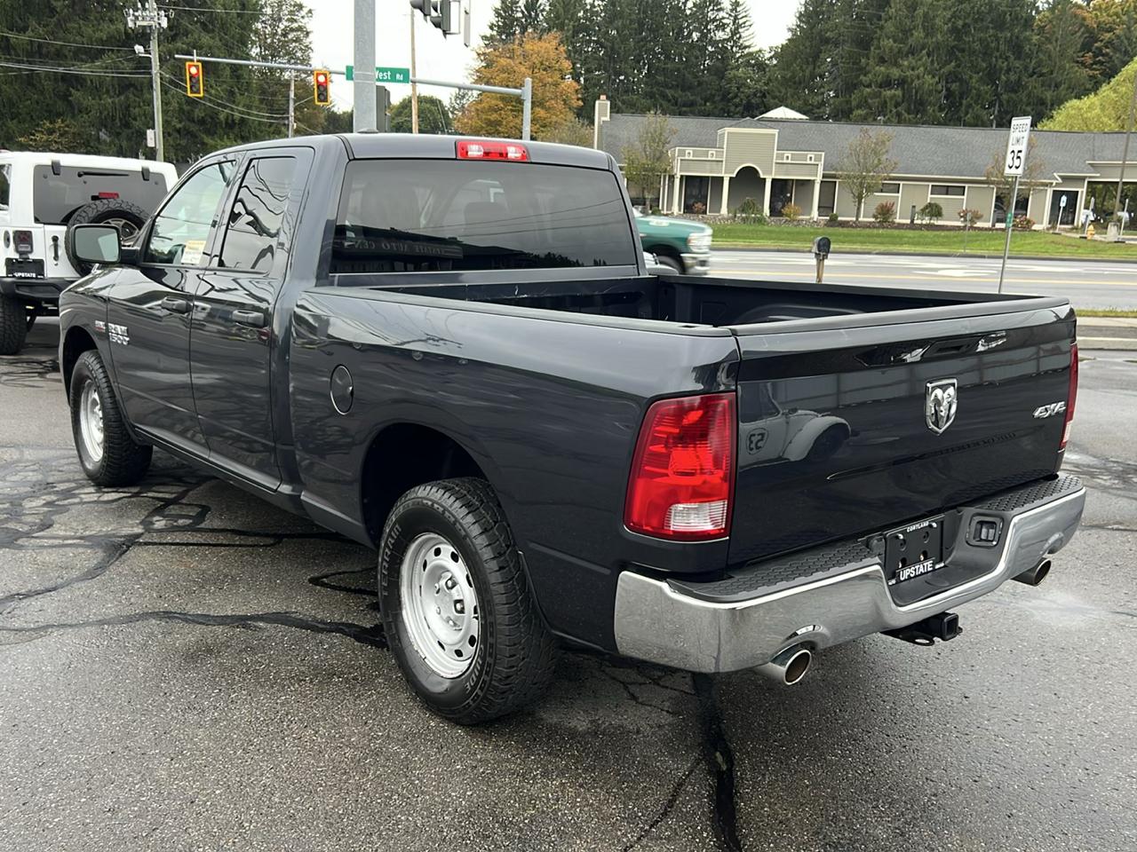 RAM 1500 Express 4x4 Quad Cab 6'4" Box 2017