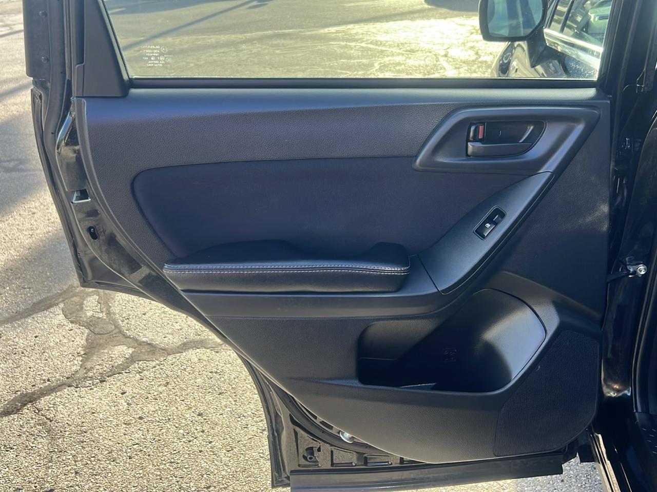 Subaru Forester 4dr CVT 2.5i Premium PZEV 2016