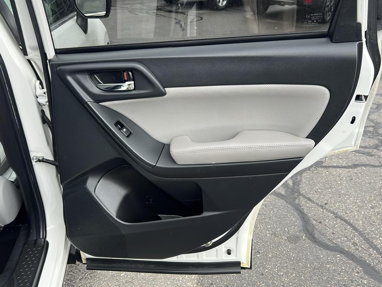 Subaru Forester 4dr Auto 2.5i Limited PZEV 2014