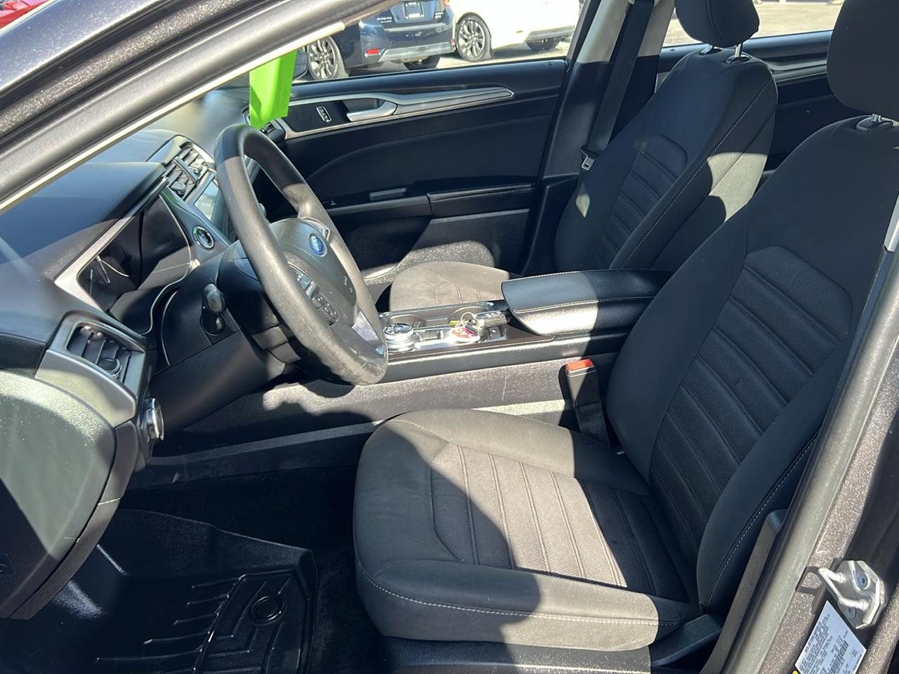 Ford Fusion SE FWD 2018
