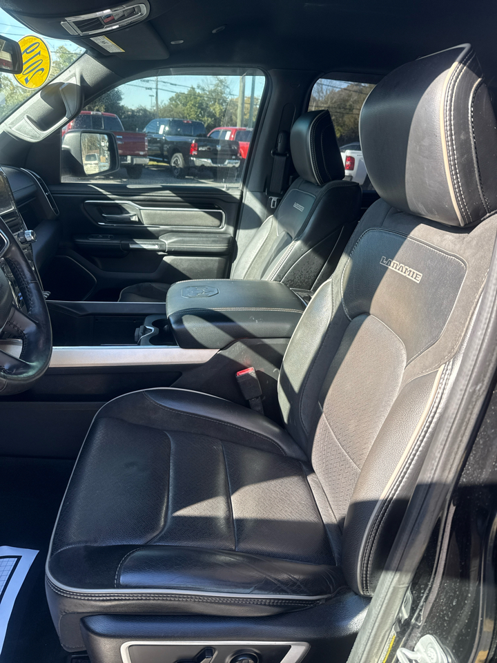 RAM 1500 Laramie 4x2 Crew Cab 5'7" Box 2019