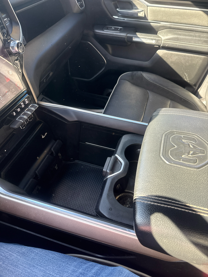 RAM 1500 Laramie 4x2 Crew Cab 5'7" Box 2019