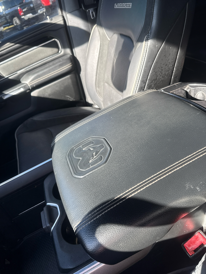 RAM 1500 Laramie 4x2 Crew Cab 5'7" Box 2019