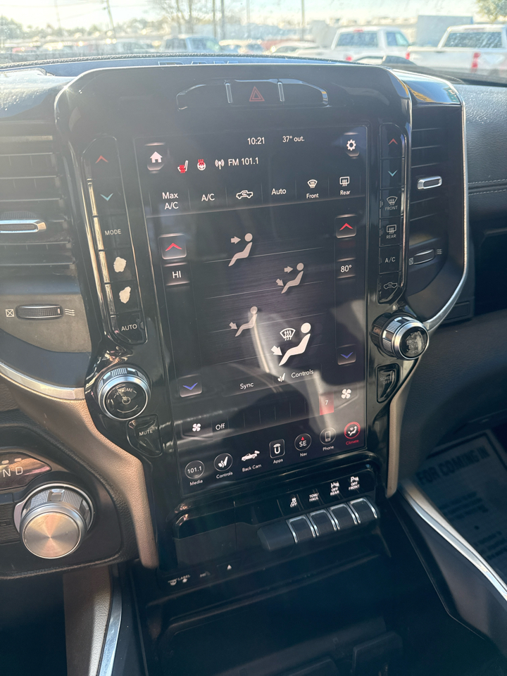 RAM 1500 Laramie 4x2 Crew Cab 5'7" Box 2019