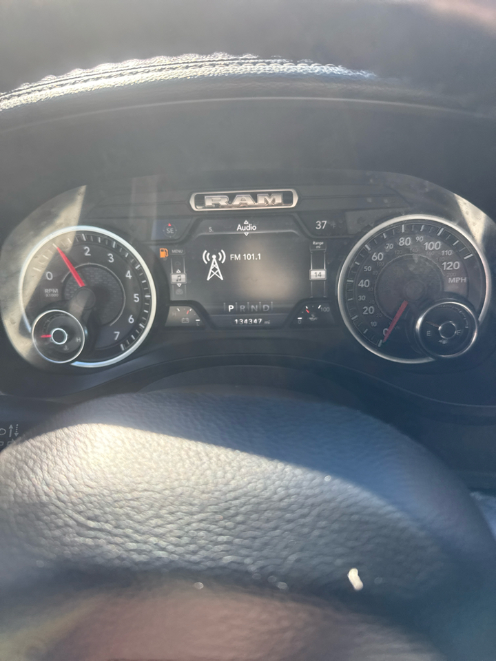RAM 1500 Laramie 4x2 Crew Cab 5'7" Box 2019