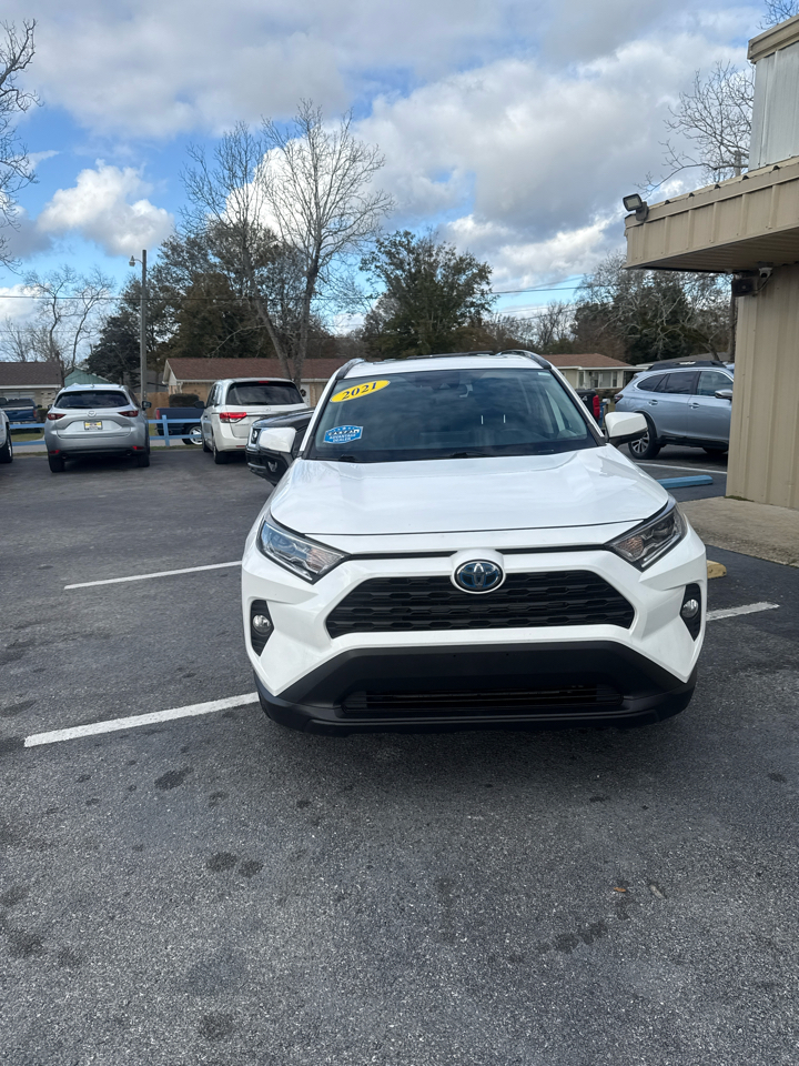Toyota RAV4 Hybrid XLE AWD (Natl) 2021
