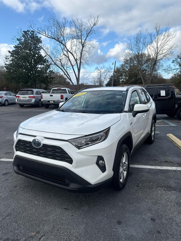 Toyota RAV4 Hybrid XLE AWD (Natl) 2021