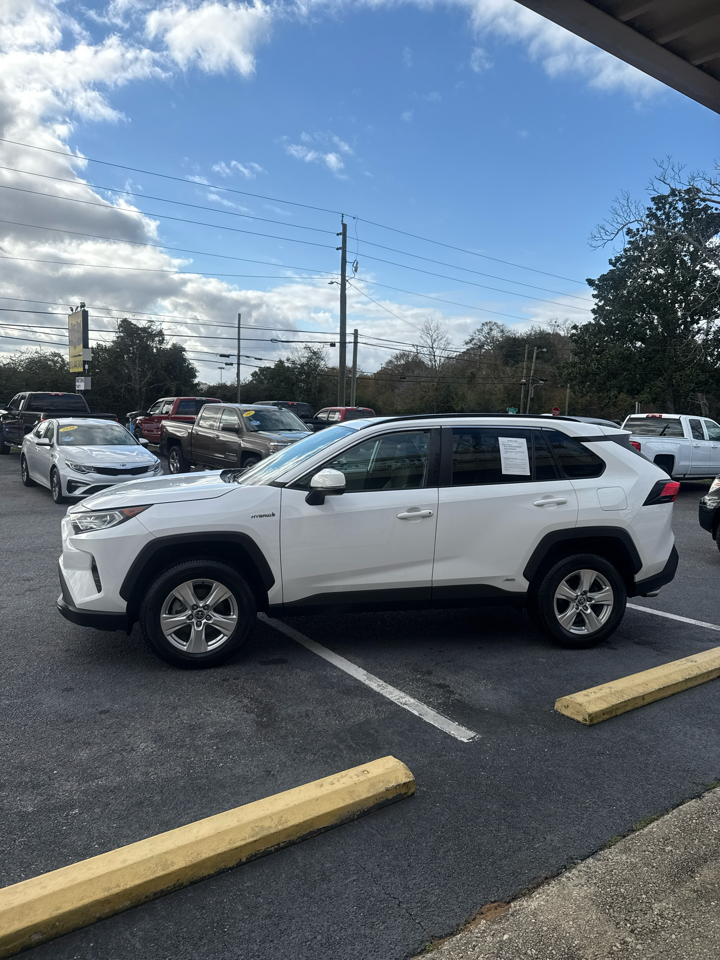 Toyota RAV4 Hybrid XLE AWD (Natl) 2021