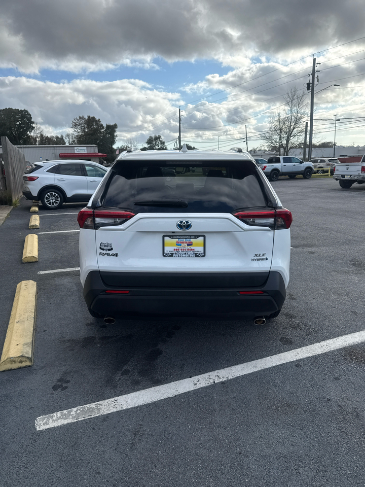 Toyota RAV4 Hybrid XLE AWD (Natl) 2021