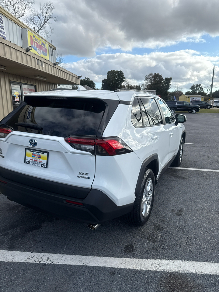 Toyota RAV4 Hybrid XLE AWD (Natl) 2021
